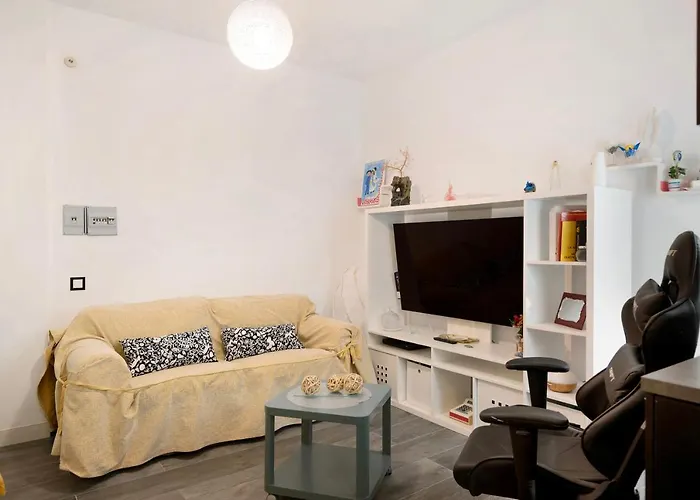 Piso Leon Y Castillo