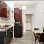 Piso Leon Y Castillo