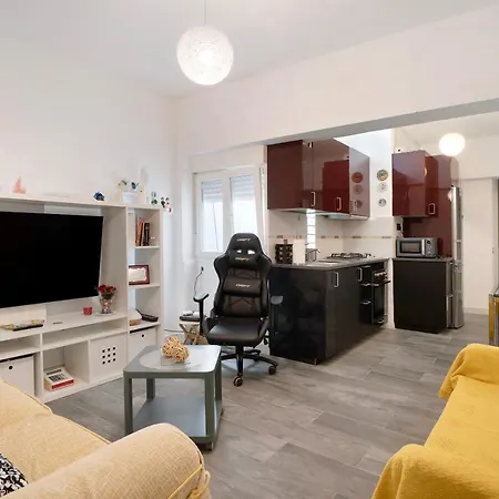 Piso Leon Y Castillo